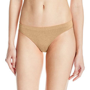 B.tempt’d by Wacoal b.splendid Seamless Thong